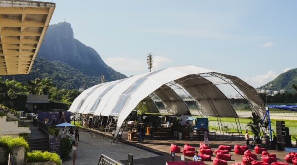 Carandaí 25 celebra 15 anos com “A Festa Extraordinária”